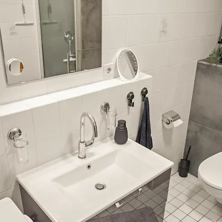 Ankerplatz 2 - Hafenblick, Parkplatz, Modern Apartamento *