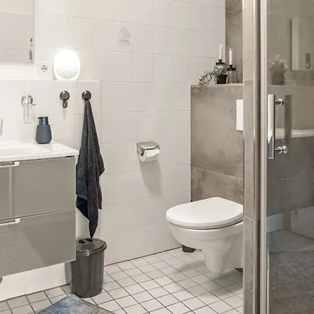 Ankerplatz 2 - Hafenblick, Parkplatz, Modern Apartamento Bad Zwischenahn