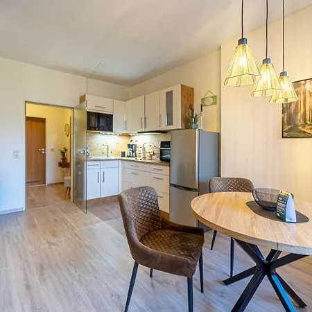 Apartamento Ankerplatz 2 - Hafenblick, Parkplatz, Modern Bad Zwischenahn